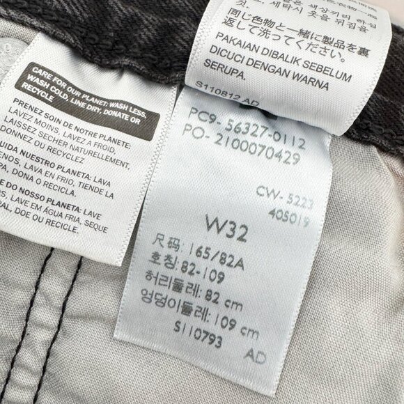 NWT Levi’s 501 High Rise Button Fly Dark Wash Jean Shorts in Black Plus Size 32 - Picture 8 of 10